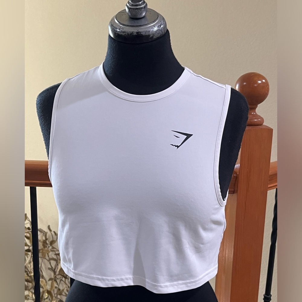 GYMSHARK White SLEEVELESS Cropped Athletic Tank Top WOMEN SIZE XS